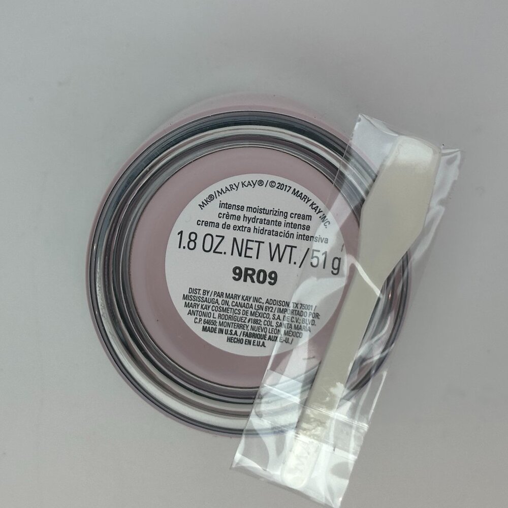 Mary Kay® Intense Moisturizing Cream 1.8 oz. - New in Box - Picture 9 of 9